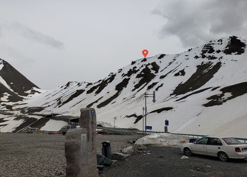 高防护等级气象站在独库公路高海拔雪山投入运行